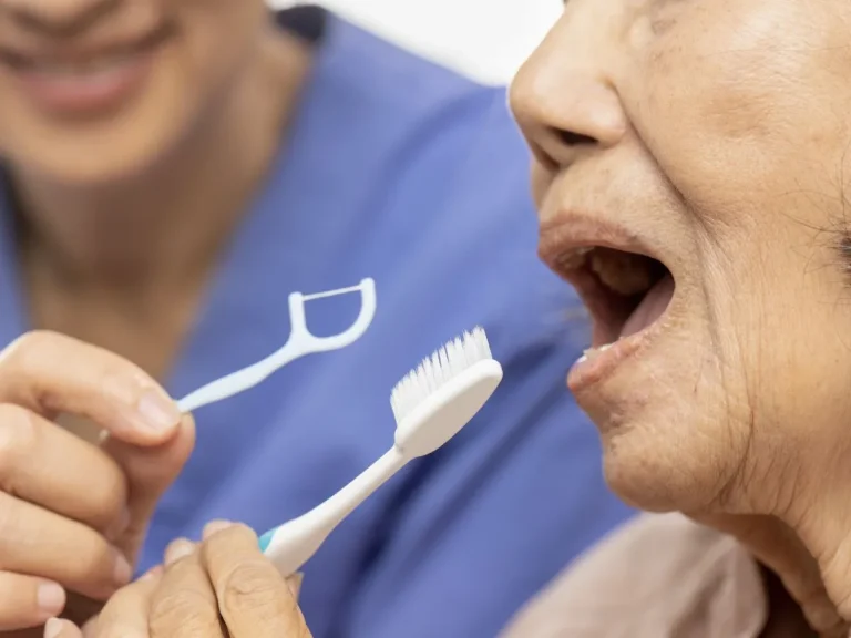 7 Guidelines for Dental Health in Seniors
