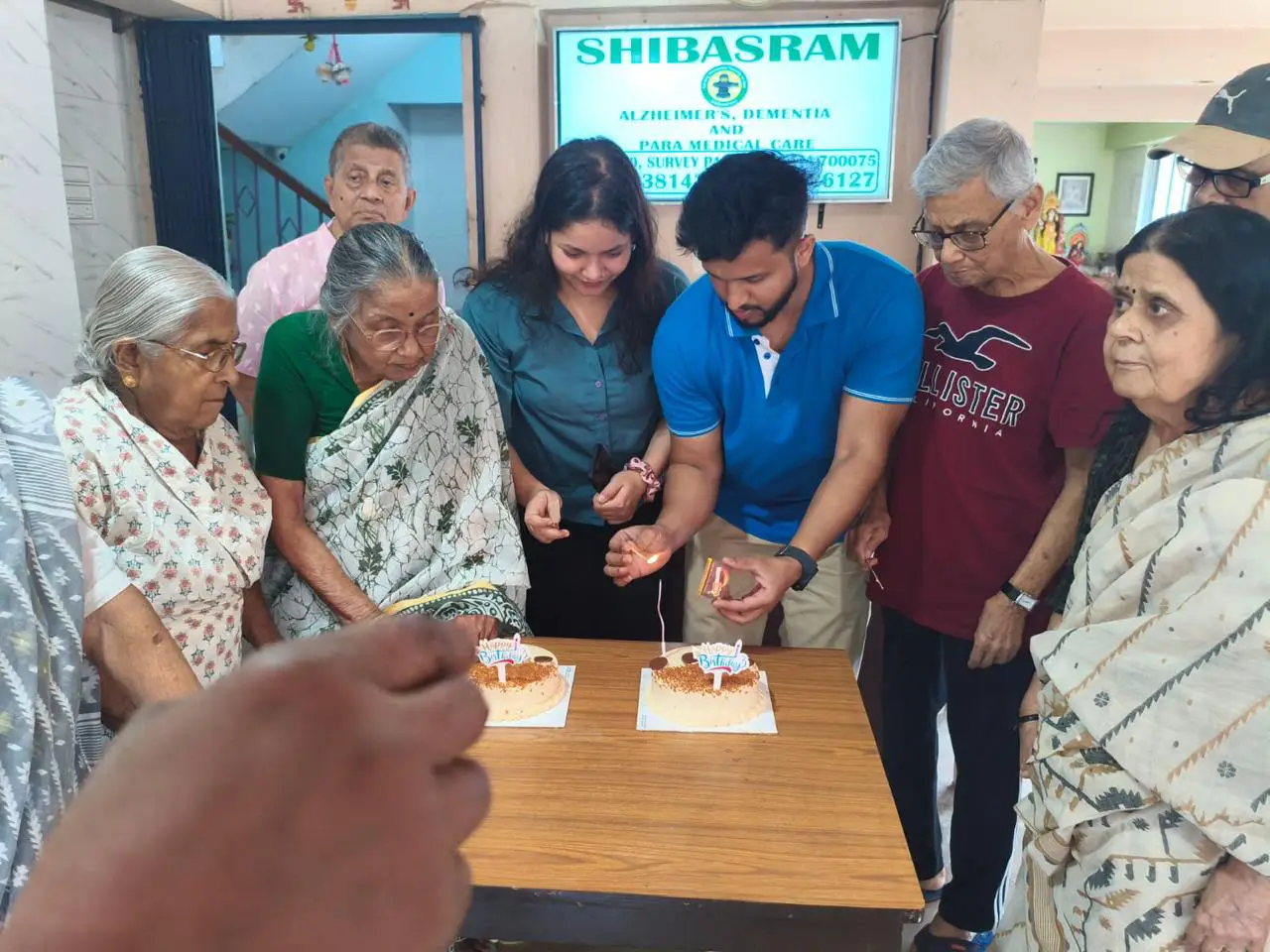 Senior citizen receiving compassionate knee pain care and support