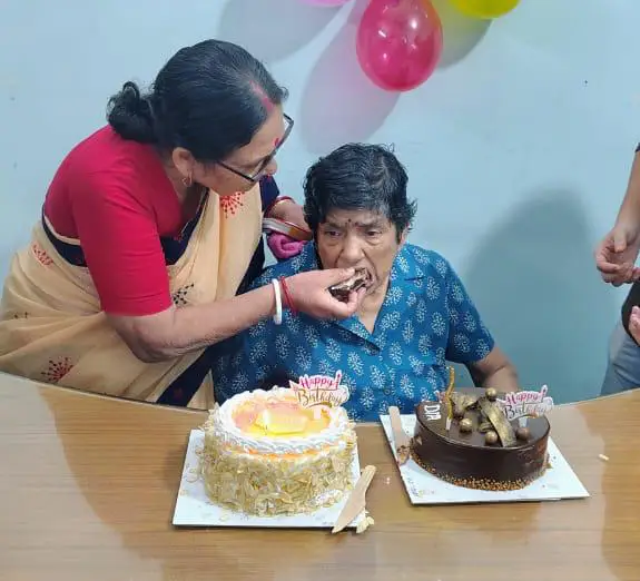 South Kolkata vs North Kolkata for Seniors