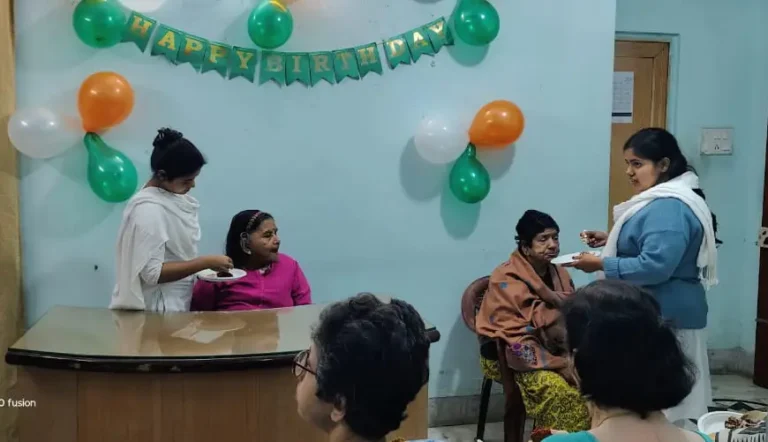 Assisted living with 24/7 dietician monitored meals Kolkata