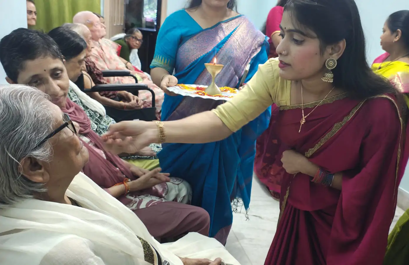 10 Questions to Ask Before Choosing a Dementia Care Home in Kolkata 1 10 Questions to Ask Before Choosing a Dementia Care Home in Kolkata
