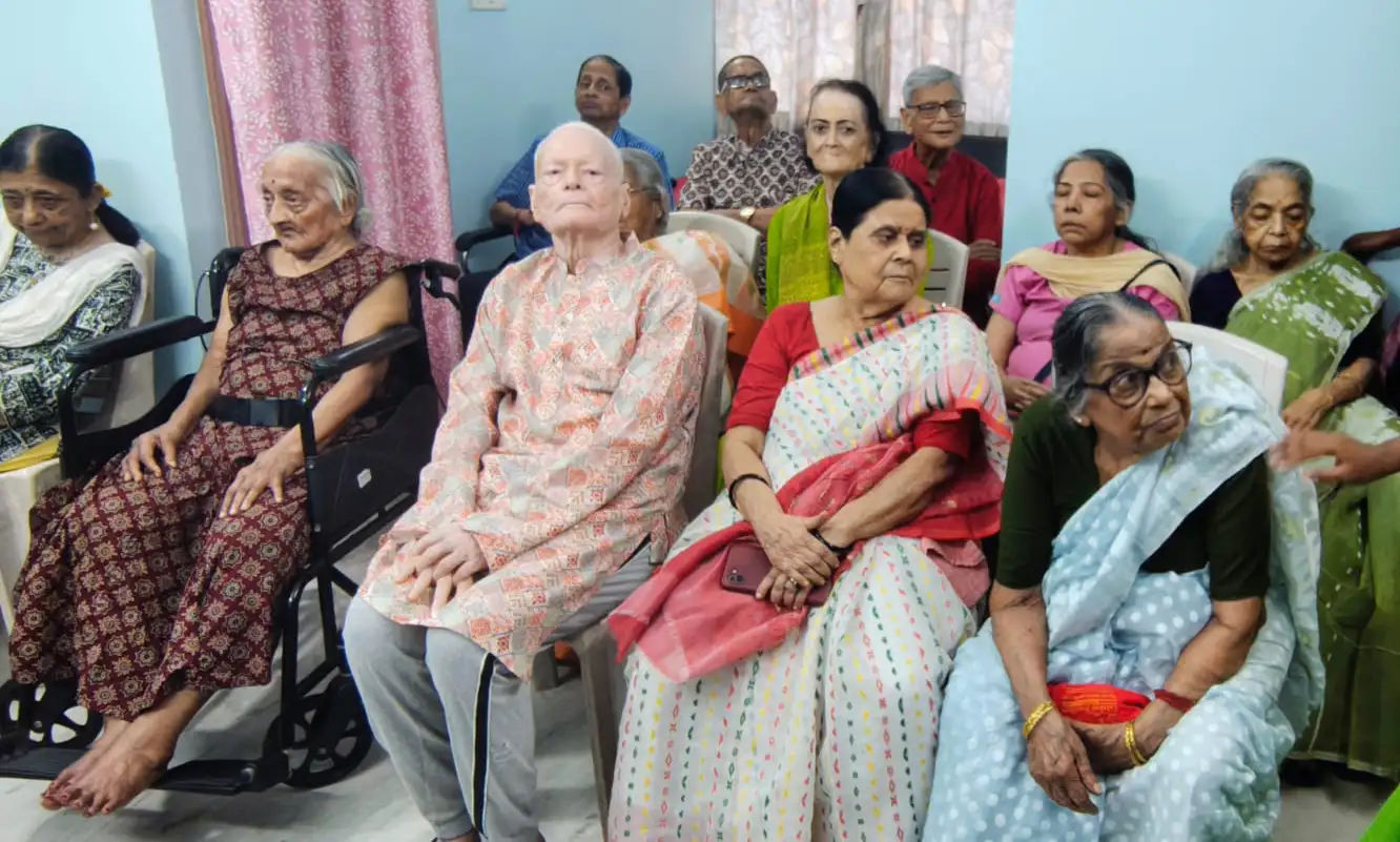 Sundowning in dementia - evening care tips for Kolkata families