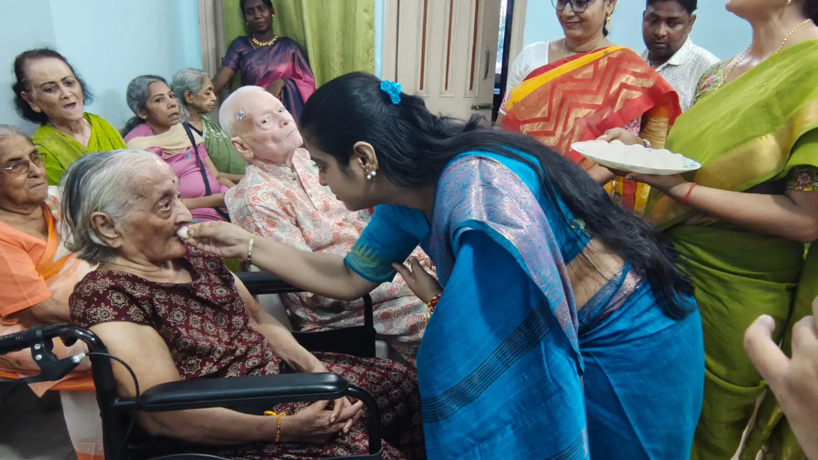 When to move a parent with dementia to a care home in kolkta 1 When to move a parent with dementia to a care home in Kolkata